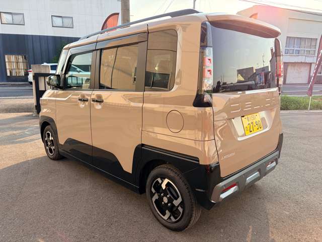 Mitsubishi Delica Mini 6