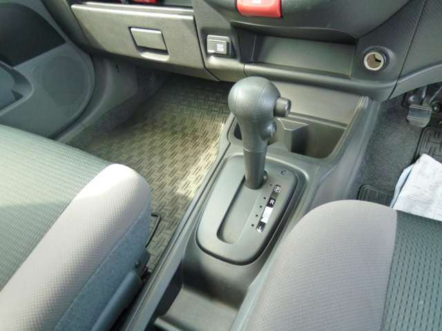 Nissan NV150 AD 9