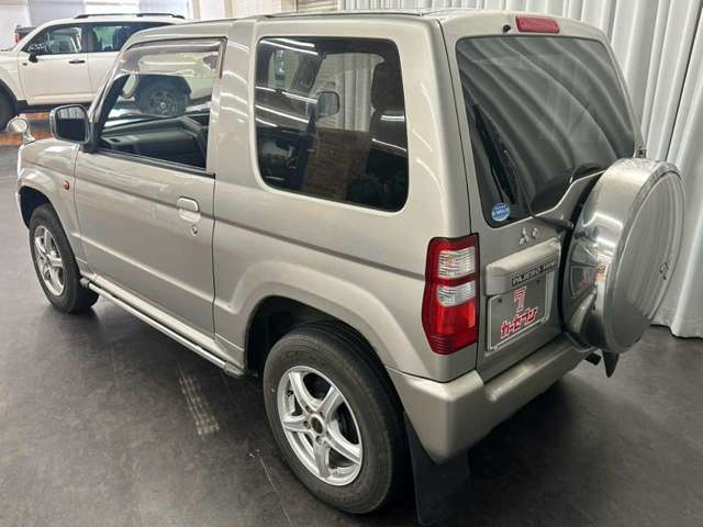 Mitsubishi Pajero Mini 11