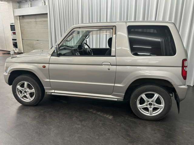 Mitsubishi Pajero Mini 12