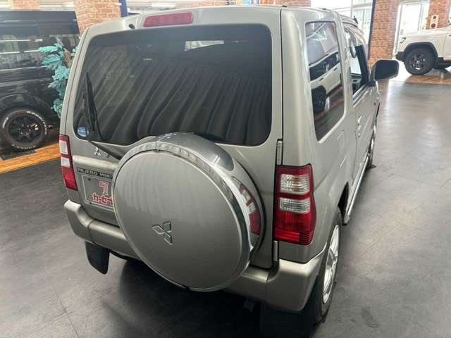 Mitsubishi Pajero Mini 10