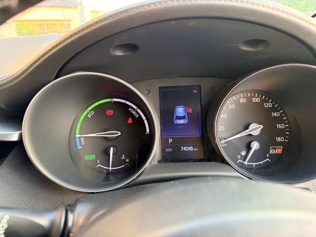 Toyota C-HR 11