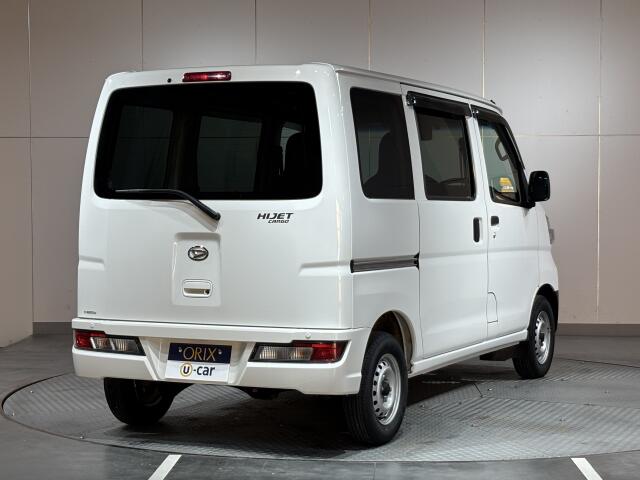 Daihatsu Hijet Cargo 3