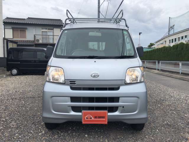 Daihatsu Hijet Cargo 2