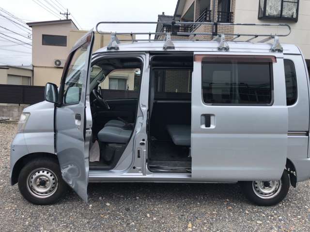 Daihatsu Hijet Cargo 3