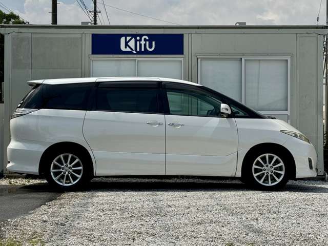 Toyota Estima 11