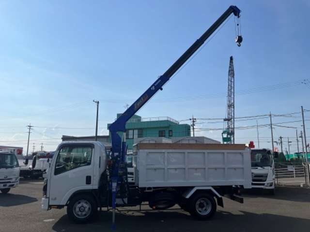 Isuzu Elf 4