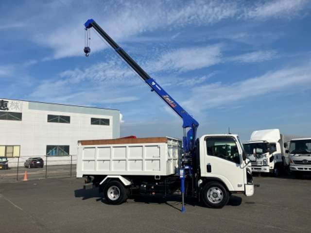 Isuzu Elf 7