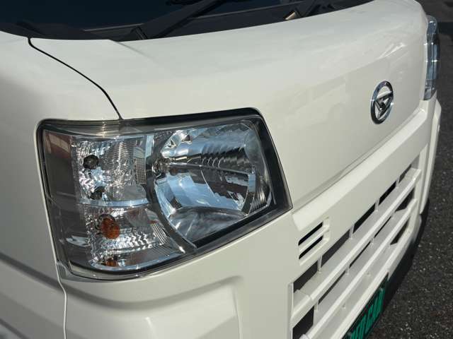 Daihatsu Hijet Cargo 11
