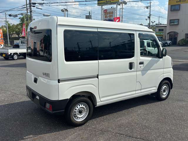 Daihatsu Hijet Cargo 9