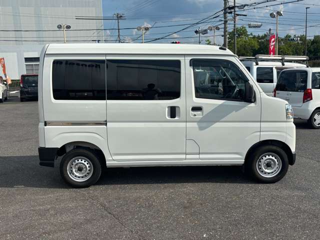 Daihatsu Hijet Cargo 10
