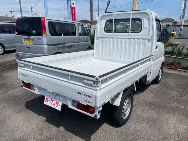 Mitsubishi Minicab Truck 11
