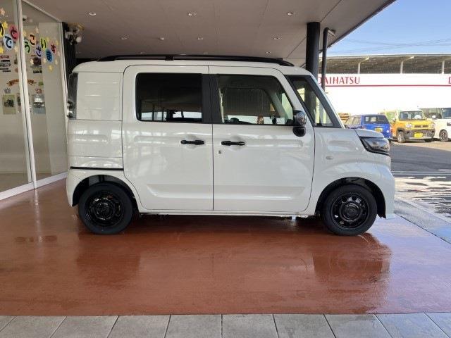 Suzuki Spacia Base 6