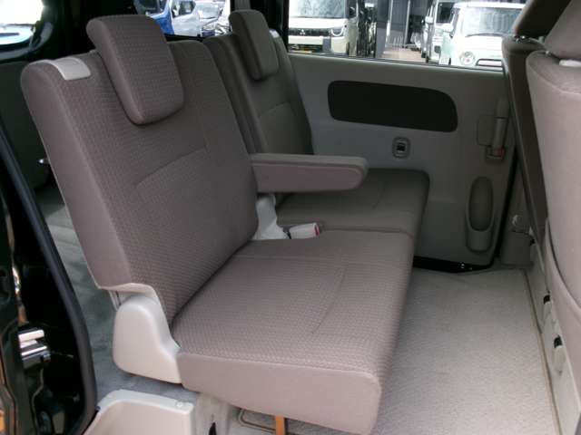 Mitsubishi Minicab Van 12