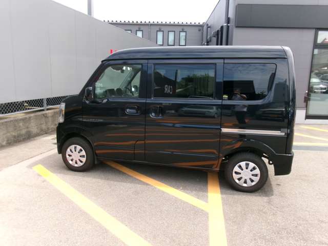 Mitsubishi Minicab Van 9