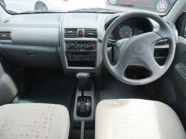 Mitsubishi ミニカ 9