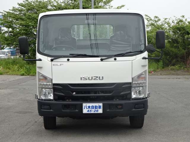 Isuzu Elf 2