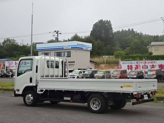Isuzu Elf 8