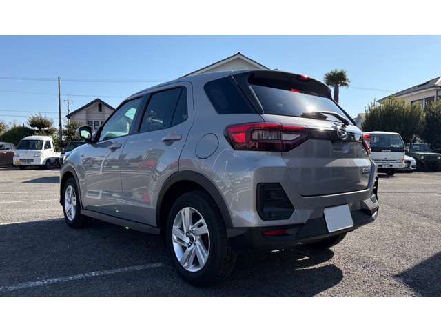 Daihatsu Rocky 3