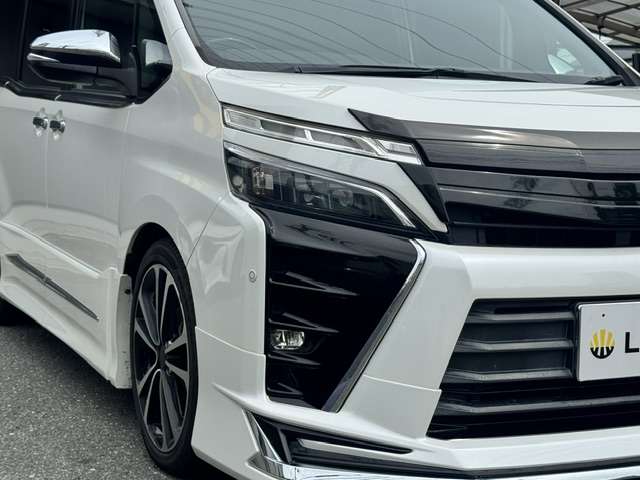 Toyota Voxy 5