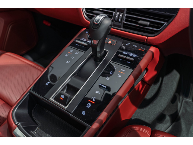 Porsche Macan 7