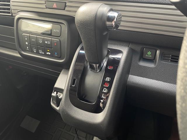 Honda N-VAN 11