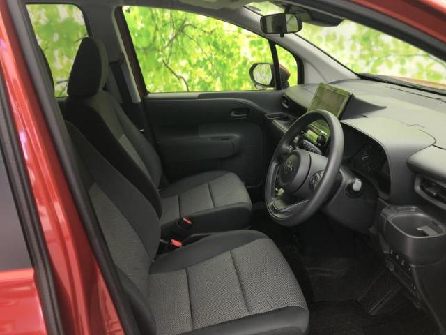 Toyota Sienta 2