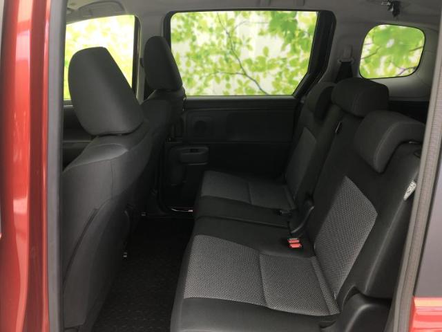 Toyota Sienta 9