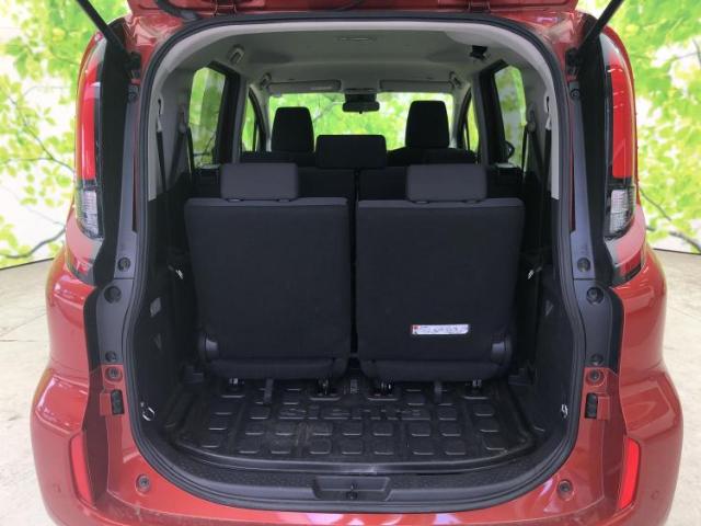 Toyota Sienta 10