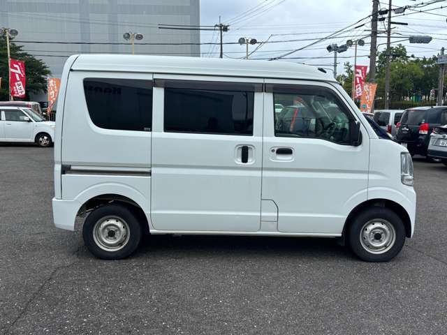 Nissan NV100 Clipper 12