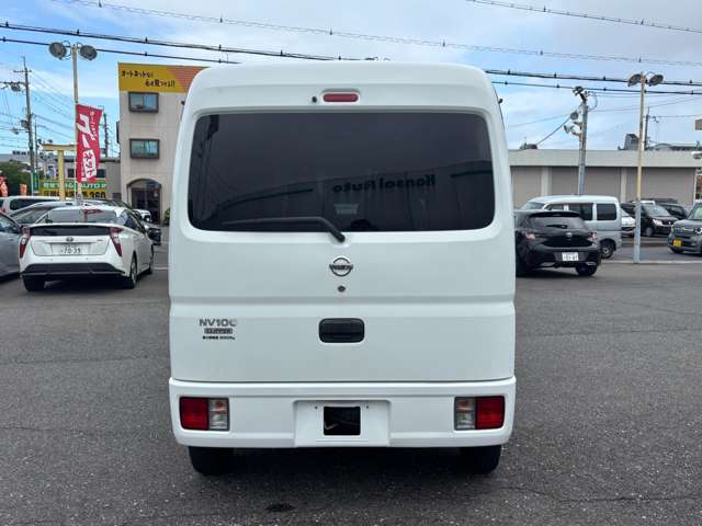 Nissan NV100 Clipper 10