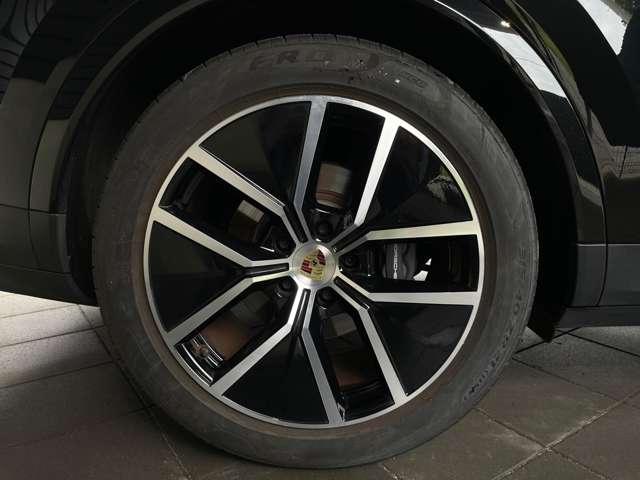 Porsche Cayenne Coupe 11