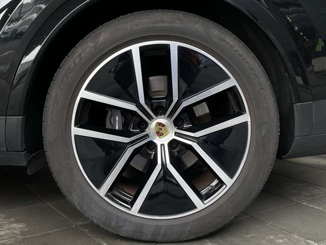 Porsche Cayenne Coupe 10