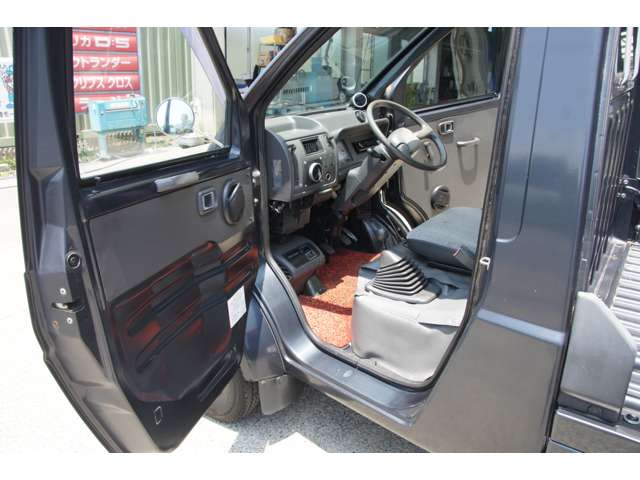 Daihatsu Midget II 11