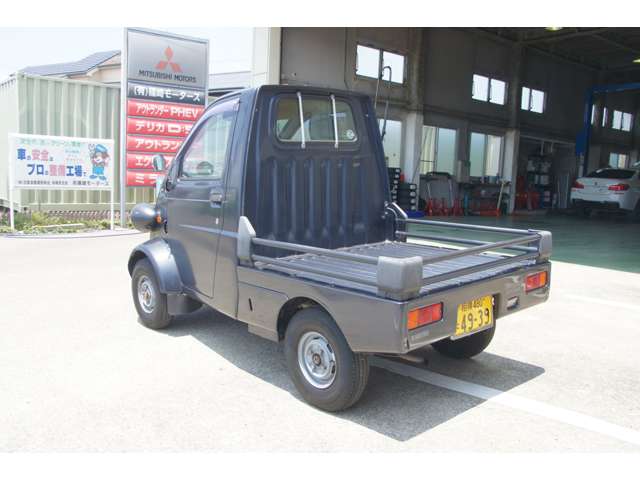 Daihatsu Midget II 6