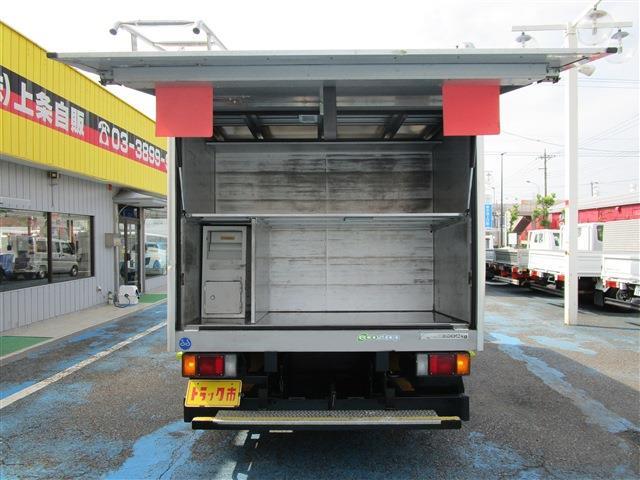 Isuzu Elf 5