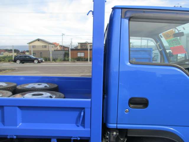 Isuzu Elf 11