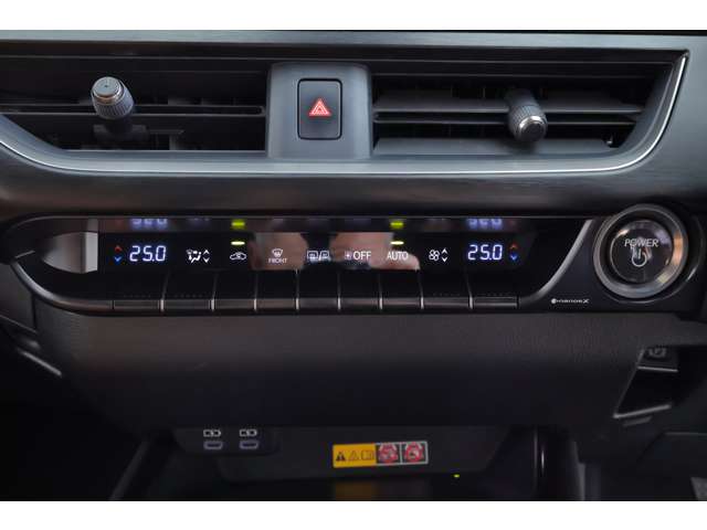 Lexus UX300e 8