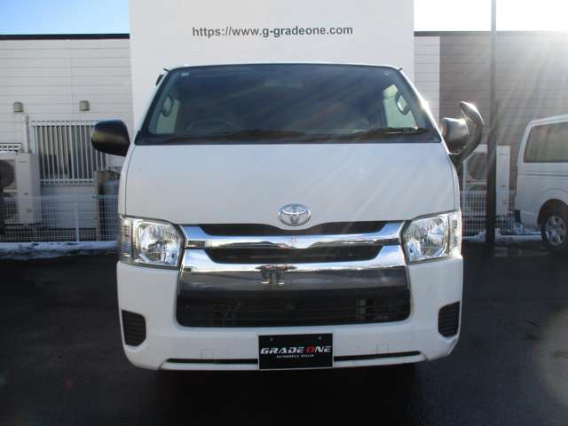 Toyota Regius Ace 2
