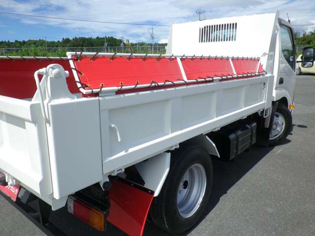 Hino Dutro 11