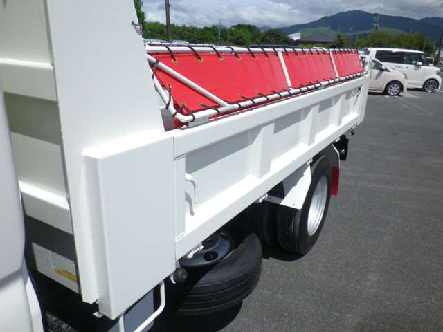 Hino Dutro 5