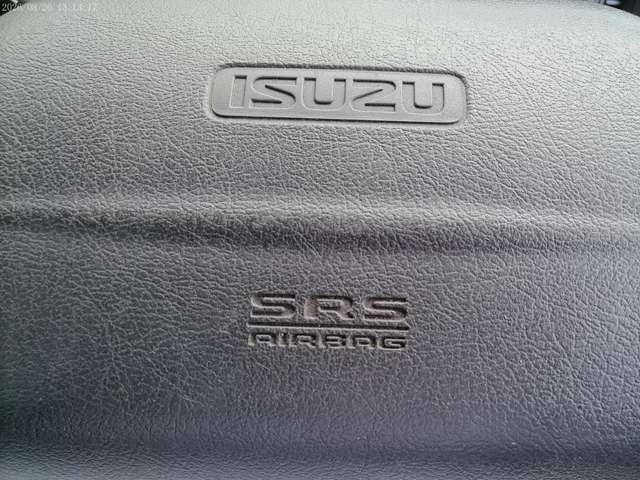 Isuzu Elf 8