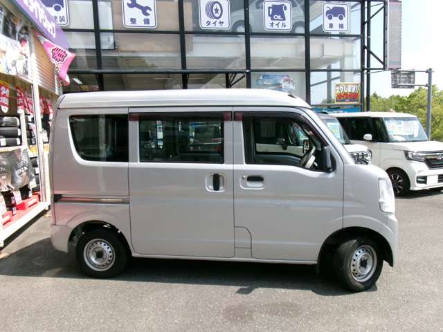 Mitsubishi Minicab Van 2