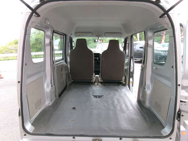 Mitsubishi Minicab Van 5