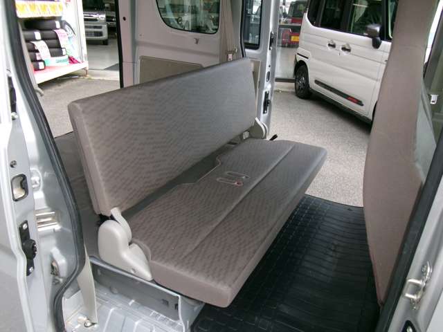 Mitsubishi Minicab Van 6