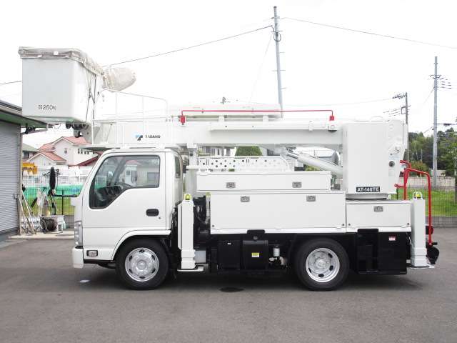 Isuzu Elf 5