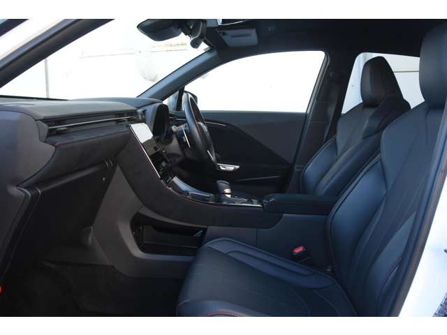 Lexus LBX 9