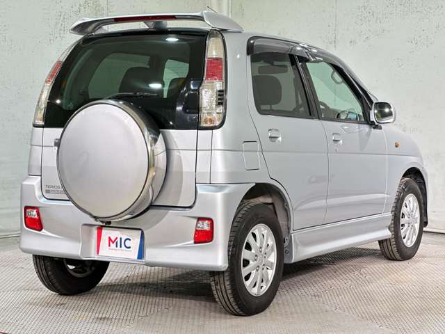 Daihatsu Terios Kid 6