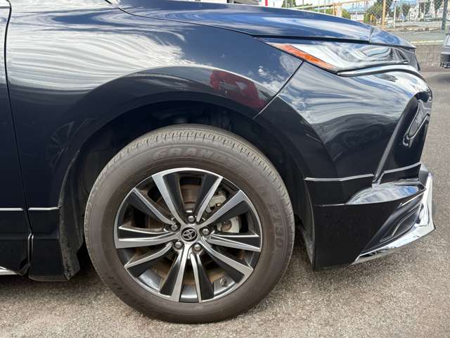 Toyota Harrier 4