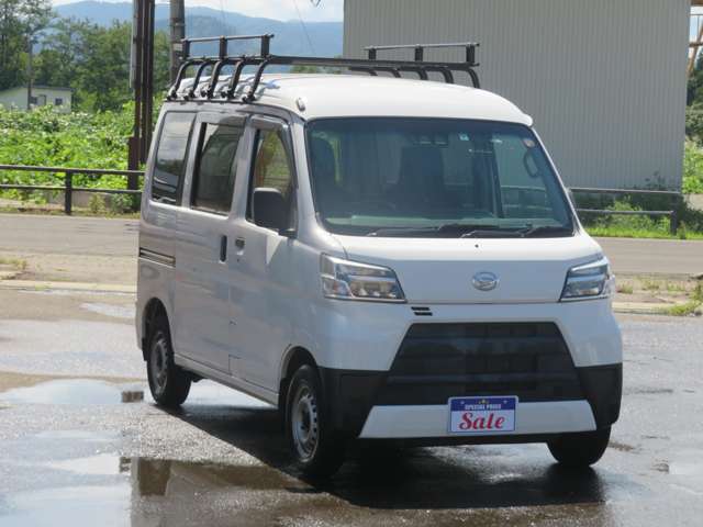 Daihatsu Hijet Cargo 2